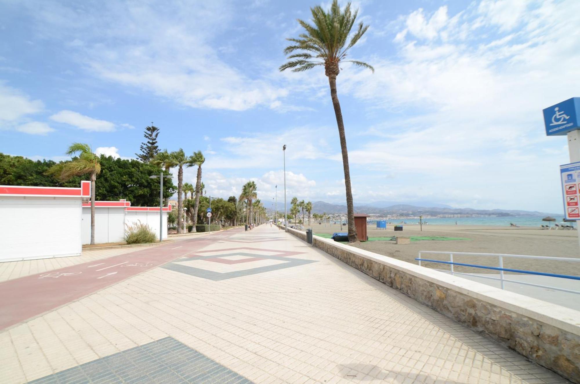 A&C Vistas Al Mar Luxury Apartment Torre Del Mar Exterior photo
