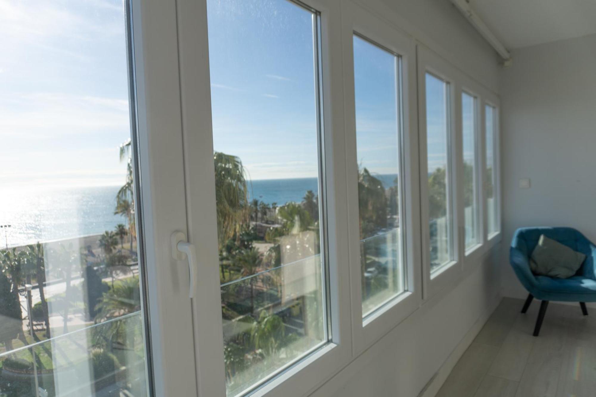 A&C Vistas Al Mar Luxury Apartment Torre Del Mar Exterior photo